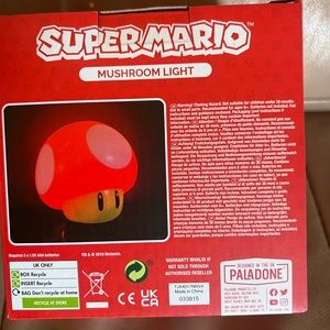 New Paladone super Mario color changing cup and mushroom Night light bundle